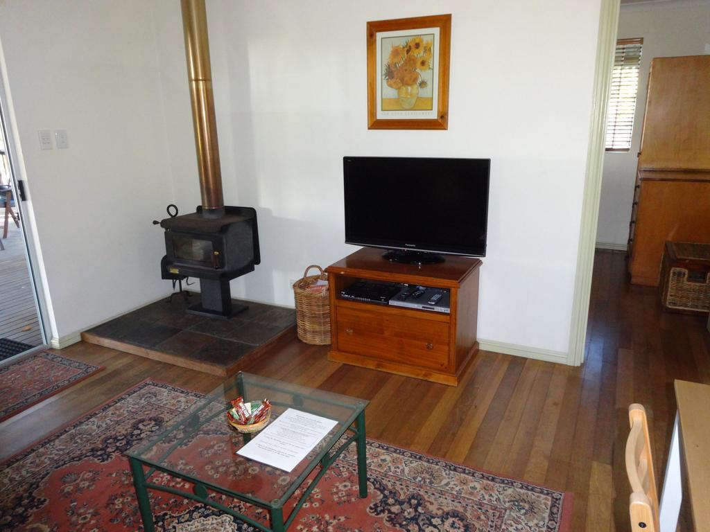 Jarrah Glen Cabins Nannup Exterior photo
